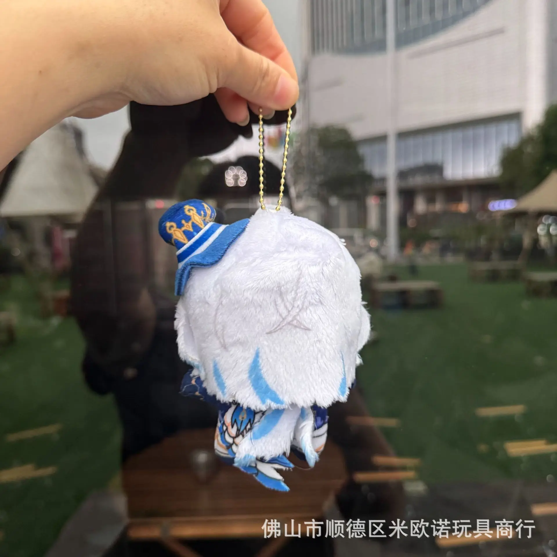 Genshin Impact בובת פרווה של פורינה עם מחזיק מפתחות 10cm (Genshin Impact Furina Plush Doll Keychain 10cm) 6