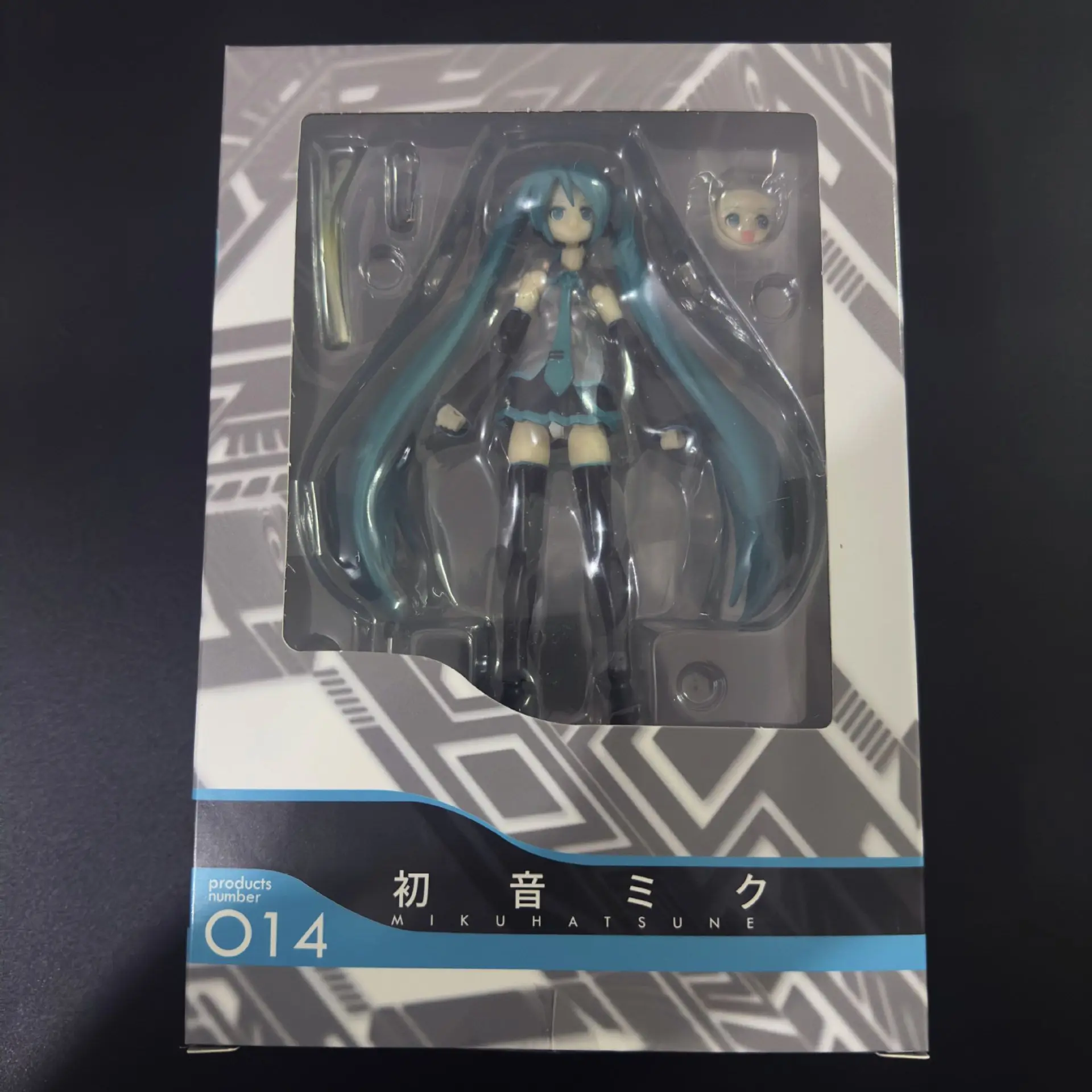 פיגורת הצאצום מיקו Figma 014 מפרקית (Hatsune Miku Figma 014 Articulated Figure) 4