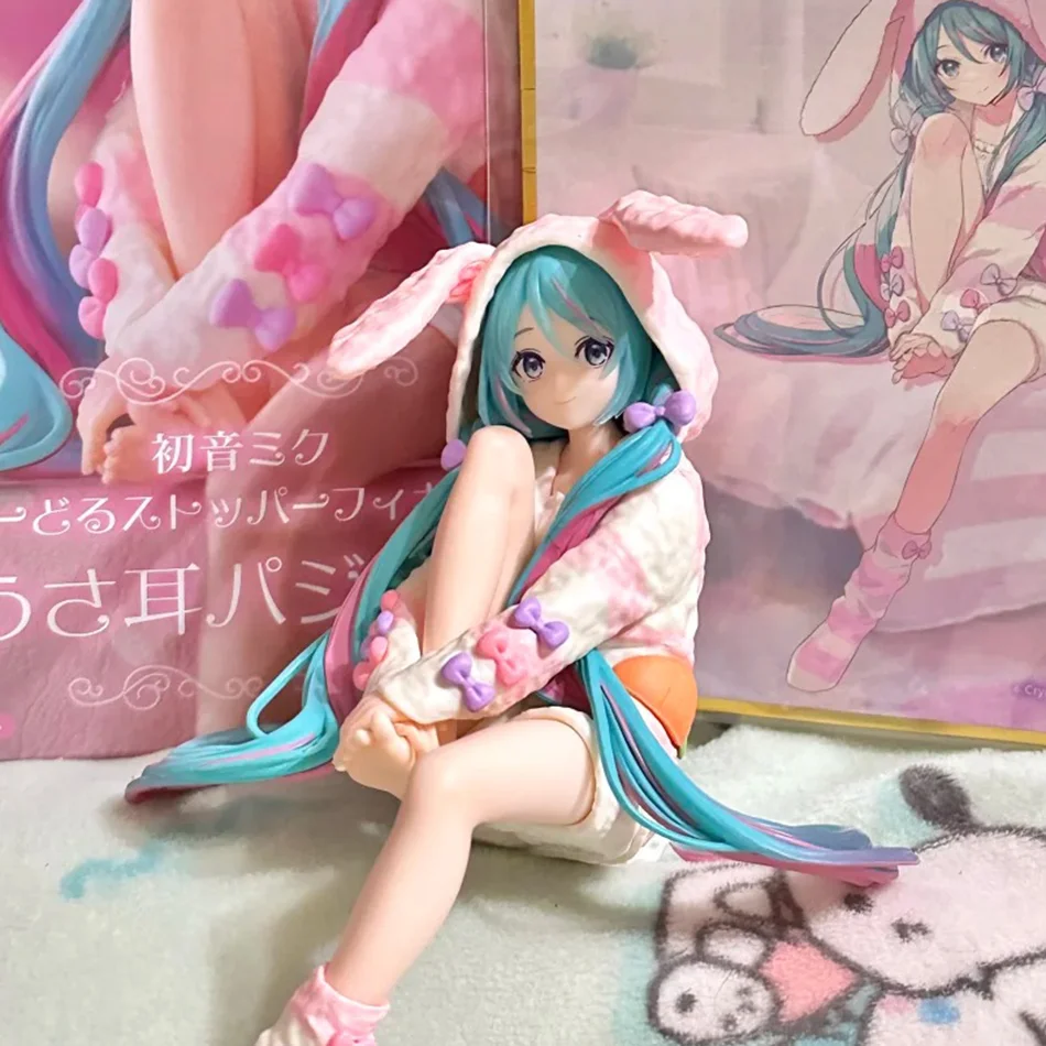פיגורת האצונה מיקו Noodle Stopper - Rabbit Pajamas 15 ס״מ (Hatsune Miku Noodle Stopper Figure - Rabbit Pajamas 15cm) 2